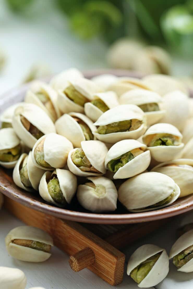پسته اکبری تازه با ظاهر خندان و مغزی روغنی